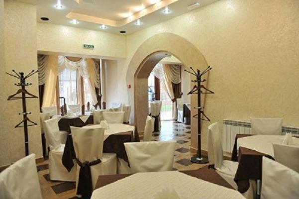 Andinna Hotel Chernivtsi Exterior foto